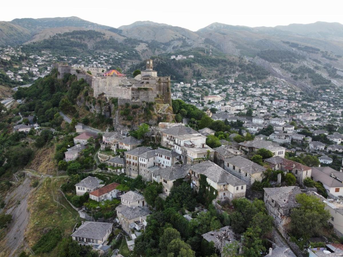 Guest House Argjiro Castle Gjirokaster Exterior photo