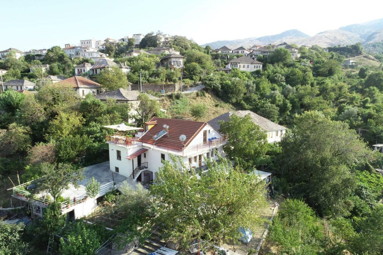 Guest House Argjiro Castle Gjirokaster Exterior photo